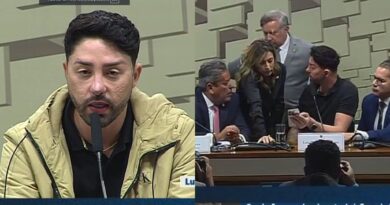VÍDEO: Influenciador Rico Melquiades joga “tigrinho” durante CPI das Bets: “Soltou a carta”