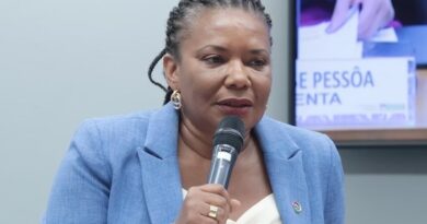 VÍDEO: Ministra Margareth Menezes nega conflito de interesse por cachê recebido no Carnaval 2025