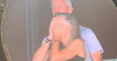 VÍDEO: Câmera em show de Coldplay flagra traição de CEO famoso com funcionária