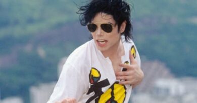 Cinebiografia sobre Michael Jackson tem estreia adiada, diz site