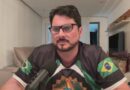 Moraes bloqueia conta de senador Marcos do Val após deixar o Brasil com passaporte bloqueado