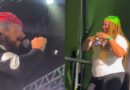 VÍDEO: Bell Marques fica sem palavras ao ver intérprete de Libras traduzindo “chupa toda” durante show