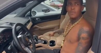 Justiça devolve BMW de MC Poze do Rodo apreendida durante prisão do artista em maio