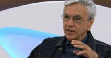 Mulher que chamou Caetano Veloso de ‘macaco pedófilo’ é condenada a prestar serviços comunitários