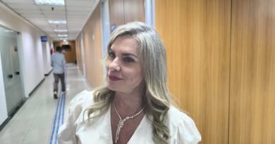 Ivana Bastos defende veto de Jerônimo ao projeto que altera repasses cartoriais e comenta retomada dos trabalhos na AL-BA