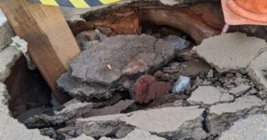 Cratera no Km 17 agrava trânsito e expõe demora em obras de revitalização prometidas há mais de 5 anos  
