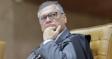 Flávio Dino estabelece prazo para cronograma de análise das emendas Pix pelo TCU e AGU
