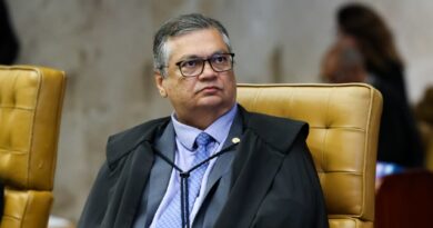 Dino determina manifestação da PGR e AGU sobre ações que questionam regras de emendas parlamentares
