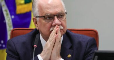 Fachin recusa festa e define posse no STF com cerimônia discreta