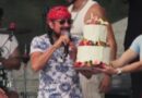 Bell Marques é homenageado por filhos durante show em Salvador