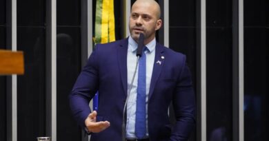Moraes autoriza Daniel Silveira a cumprir pena em regime aberto com tornozeleira eletrônica