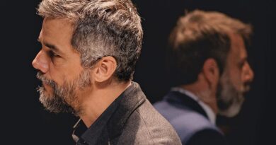 Ingressos para sessão extra de peça com Wagner Moura em Salvador esgotam em menos de 17 minutos
