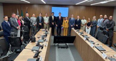 Bahia firma acordo para monitorar agressores com tornozeleira e reforçar Lei Maria da Penha