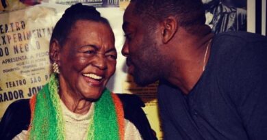 Lázaro Ramos lança biografia de Ruth de Souza e revela que chegou a desistir do livro após morte da atriz