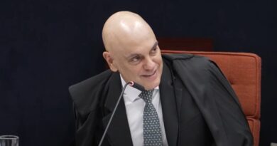 Moraes reafirma compromisso com devido processo legal em relatório sobre julgamento de Bolsonaro