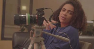 Família de cineasta brasileira detida nos EUA denuncia maus tratos