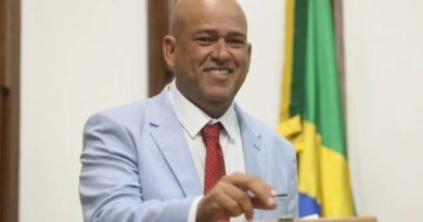 AL-BA tem prerrogativa para cassar Binho Galinha após acusação de envolvimento com milícia e não depende de sentença