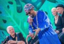VÍDEO: Toni Garrido rebate críticas por mudar letra da música “Girassol”: “Queria homenagear”