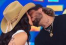 Zé Felipe e Ana Castela trocam primeiro beijo em público na TV