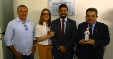 Ministro do STJ prestigia evento de cidadania em Canudos e destaca iniciativa como “laboratório social”