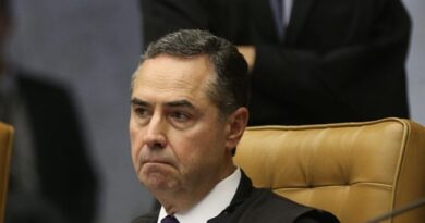 Ministro Barroso anuncia aposentadoria do STF: “É hora de seguir outros rumos”