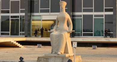 Barroso se aposentou há 30 dias e novo ministro ainda não foi indicado; saiba qual foi o recorde de demora de Lula