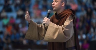 Frei Gilson fará show religioso gratuito em Salvador na noite de Natal; saiba mais