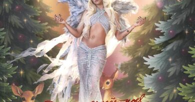 Pablo Vittar anuncia álbum especial de natal: “Prazer, Mamãe Noel”