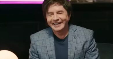 Xororó relembra episódio em circo com homem que quase o cegou com tiro: “Tem uma cicatriz”