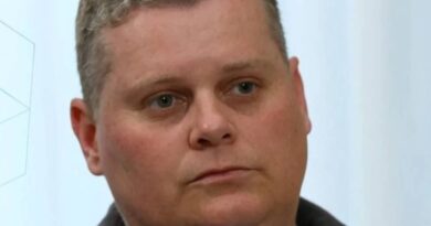 Sandrão processa Amazon após série “Tremembé” e pede R$ 3 milhões de indenização