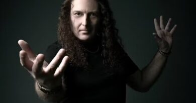 Angra anuncia saída do vocalista italiano Fabio Lione após 13 anos de banda: “Incorporou nossa cultura”