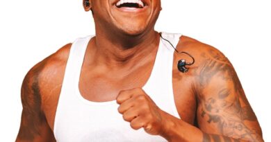 Filipe Escandurras comanda trio em Caminhada do Samba