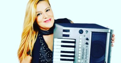 Conheça artista por trás do sucesso ‘Garçom, tem Pitú?’ que tem mais 24 mi de views e foi apadrinhada por Carlinhos Maia