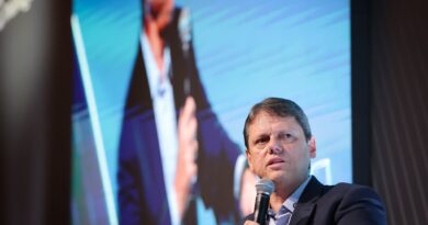 Tarcísio sinaliza permanência no Republicanos enquanto sigla monta estrutura presidencial para 2026