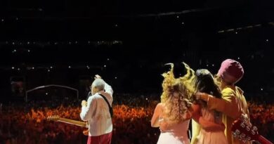 Aquele abraço apertado e sem querer dizer adeus: Gilberto Gil se despede dos palcos em Salvador com último show da turnê Tempo Rei em 2025