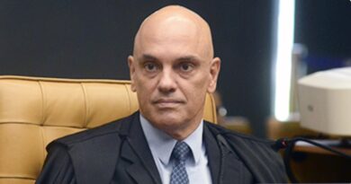 Oposição convoca coletiva no recesso para pressionar impeachment de Alexandre de Moraes