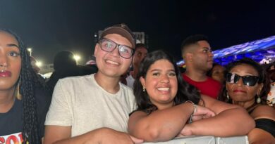 VÍDEO: Fãs viajam de Curitiba a Salvador para ver Simone Mendes no Festival Virada Salvador