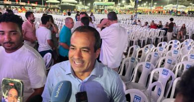 Bruno Reis comemora primeiro show gratuito de Roberto Carlos em Salvador e brinca sobre próximas atrações: “Fábio Jr?”