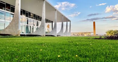 STF nega possibilidade de candidaturas sem filiação partidária