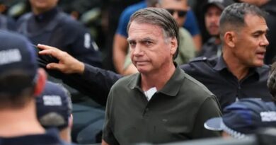 Bolsonaro deve ter “transporte discreto” e vigilância na porta do quarto durante cirurgias no Natal