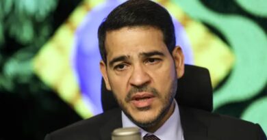 AGU pede ao STF reconsideração de suspensão de artigos da Lei do Impeachment contra ministros da Corte