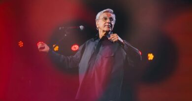 Caetano Veloso leva turnê “Caetano nos Festivais” ao Festival de Verão