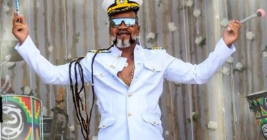 Carlinhos Brown anuncia primeiras convidadas da Enxaguada de Yemanjá; confira