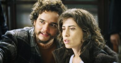 Fernanda Torres comemora vitória de Wagner Moura no Globo de Ouro: “Coisa mais linda”