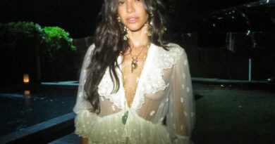 Em Salvador com Shawn Mendes, Bruna Marquezine é esperada em camarote na Barra nesta sexta