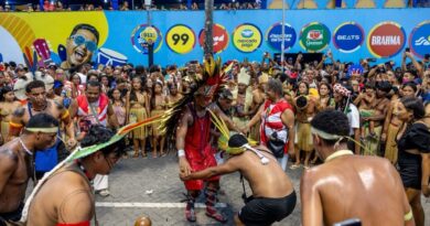 Carlinhos Brown pede mais apoio a blocos indígenas no carnaval de Salvador