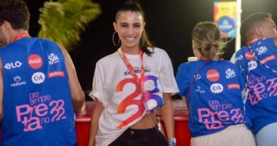 Rayssa Bratillieri se encanta com o Carnaval de Salvador: “Emocionante, comecei a chorar”