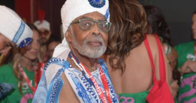 VÍDEO: Gilberto Gil curte trio de Alok no circuito Barra-Ondina