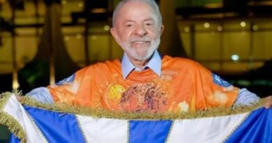 Novo aciona TSE contra Lula por samba-enredo no Carnaval de 2026