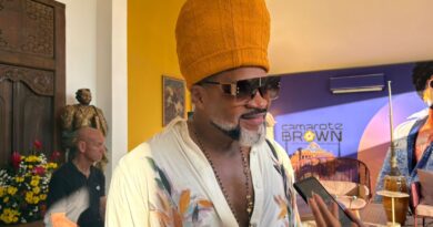 Após “aposentar” Camarote Andante, Carlinhos Brown estreia novos trios no Carnaval de Salvador em 2026 com nova proposta; saiba mais